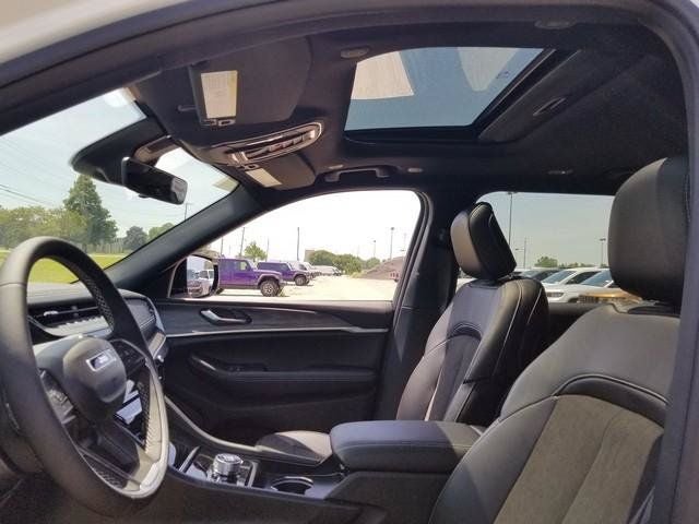 2026 Jeep Grand Cherokee L Laredo Altitude