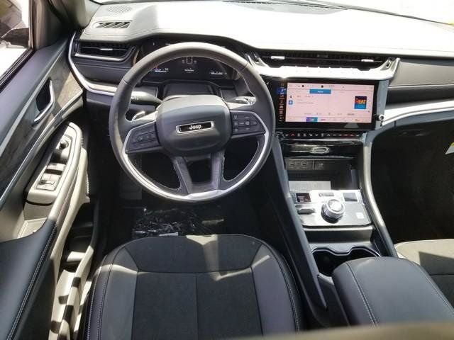 2026 Jeep Grand Cherokee L Laredo Altitude