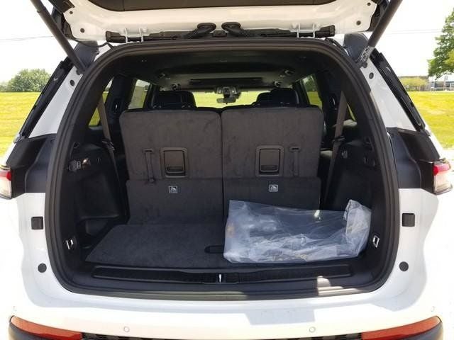 2026 Jeep Grand Cherokee L Laredo Altitude