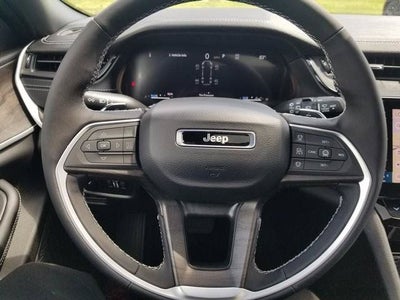 2026 Jeep Grand Cherokee L Laredo Altitude