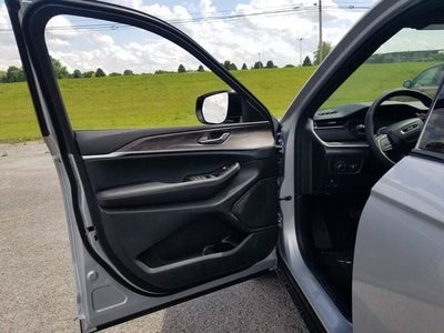 2026 Jeep Grand Cherokee L Laredo Altitude