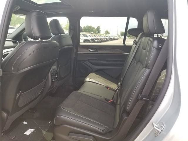 2026 Jeep Grand Cherokee L Laredo Altitude