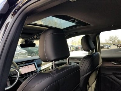 2026 Jeep Grand Cherokee L Laredo Altitude