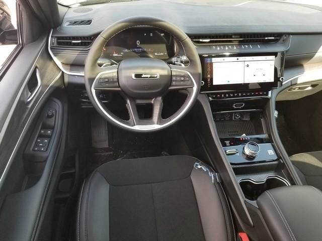 2026 Jeep Grand Cherokee L Laredo Altitude