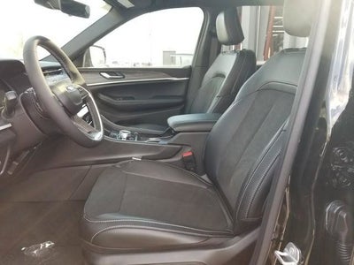 2026 Jeep Grand Cherokee L Laredo Altitude