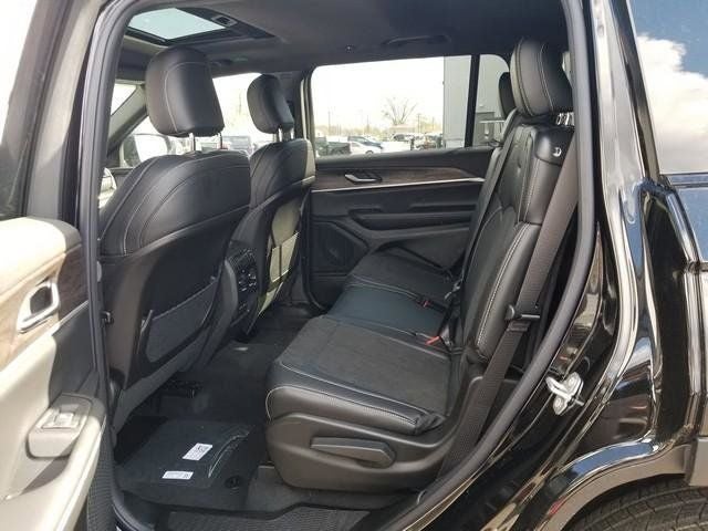2026 Jeep Grand Cherokee L Laredo Altitude