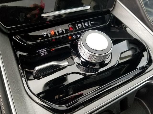 2025 Jeep Wagoneer L Base