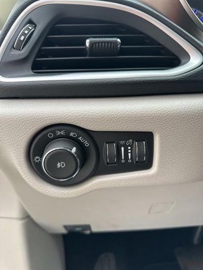 2017 Chrysler Pacifica Touring L