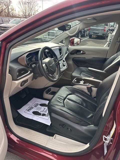 2017 Chrysler Pacifica Touring L