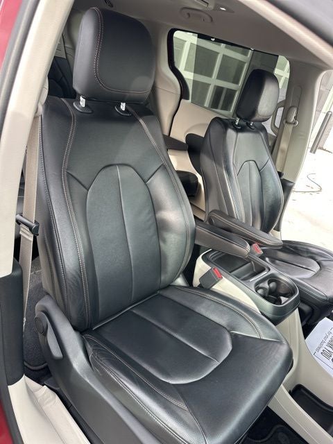 2017 Chrysler Pacifica Touring L