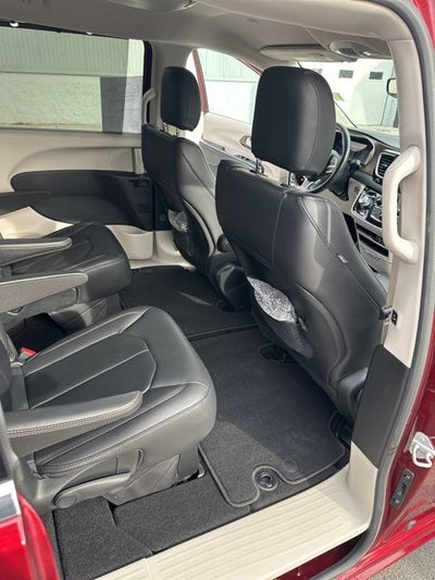 2017 Chrysler Pacifica Touring L