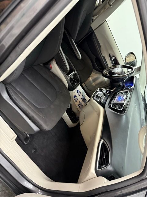 2020 Chrysler Pacifica Touring