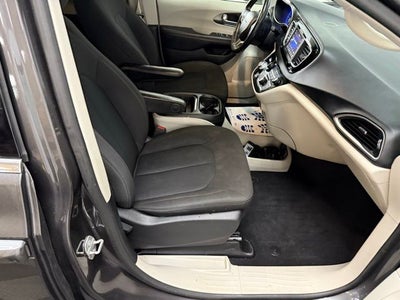 2020 Chrysler Pacifica Touring