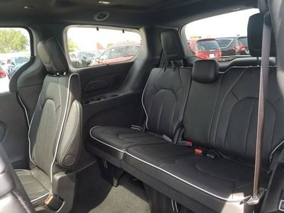 2027 Chrysler Pacifica Limited