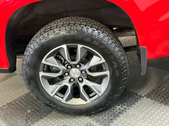 2025 Chevrolet Silverado 1500 LT LT1