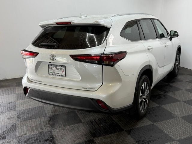 2025 Toyota Highlander XLE