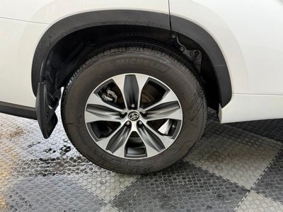 2025 Toyota Highlander XLE