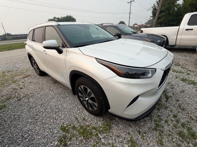 2025 Toyota Highlander XLE