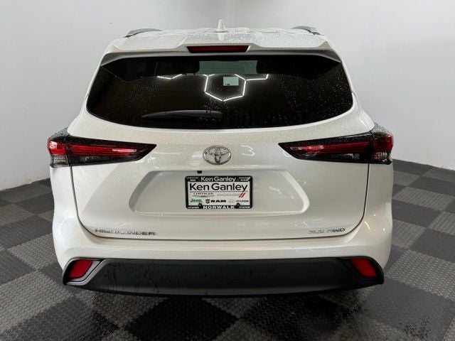 2025 Toyota Highlander XLE