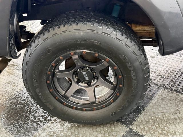 2014 Toyota Tacoma 4WD Double Cab V6 AT (Natl)
