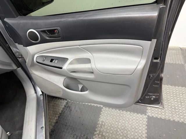 2014 Toyota Tacoma 4WD Double Cab V6 AT (Natl)