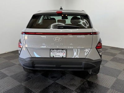 2025 Hyundai Kona SE