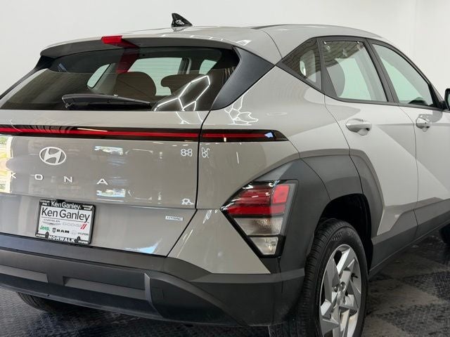 2025 Hyundai Kona SE
