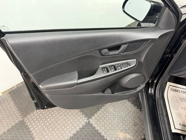 2023 Hyundai Kona SE