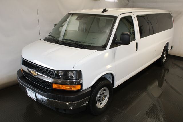 2025 Chevrolet Express 3500 LT Passenger
