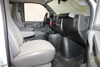 2025 Chevrolet Express 3500 LT Passenger