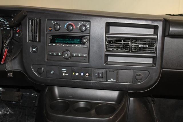 2025 Chevrolet Express 3500 LT Passenger