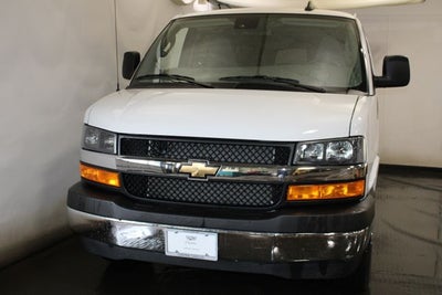 2025 Chevrolet Express 3500 LT Passenger