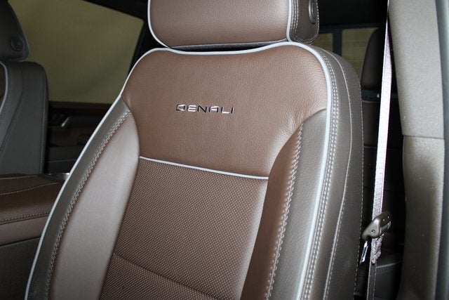 2025 GMC Sierra 2500HD Denali