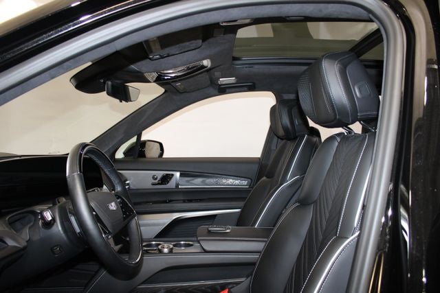 2026 Cadillac VISTIQ Platinum