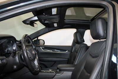 2022 Cadillac XT5 Premium Luxury