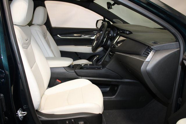 2025 Cadillac XT5 Sport