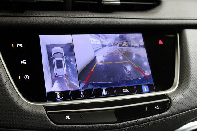 2025 Cadillac XT5 Sport