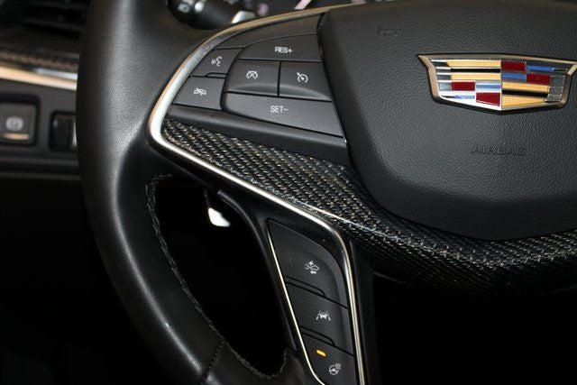 2025 Cadillac XT5 Sport
