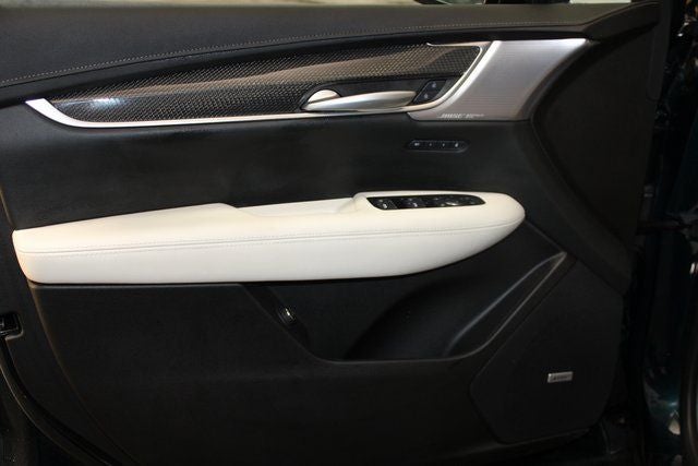 2025 Cadillac XT5 Sport