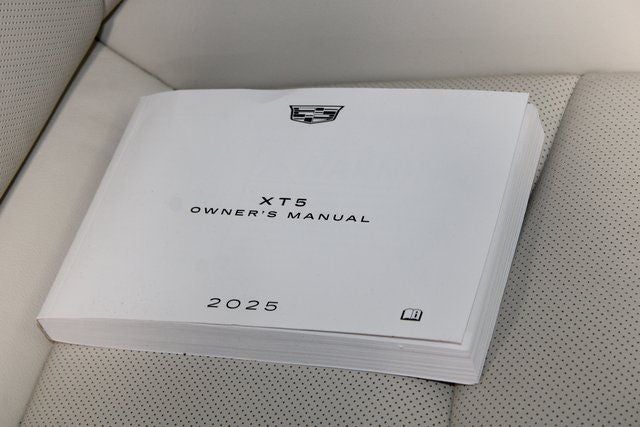 2025 Cadillac XT5 Sport