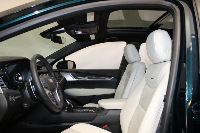 2025 Cadillac XT5 Sport