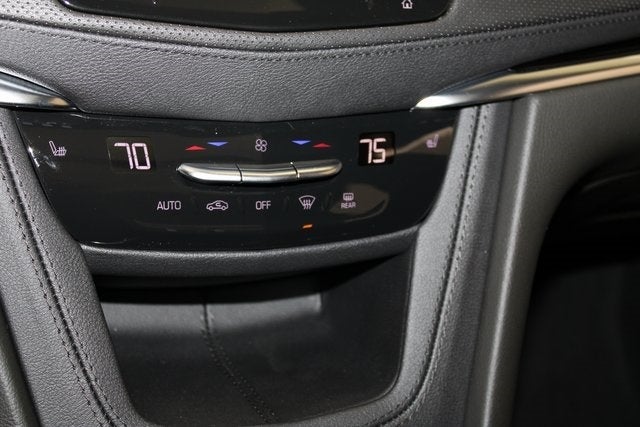 2025 Cadillac XT6 Luxury