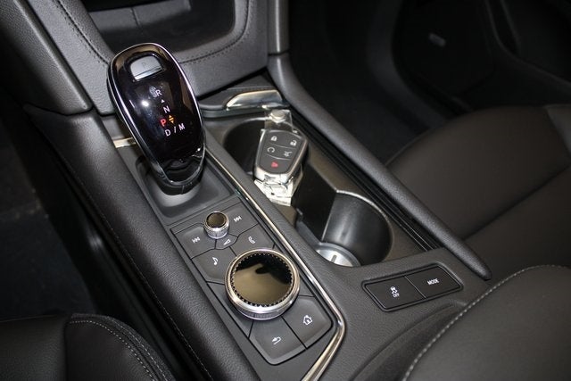 2025 Cadillac XT6 Luxury