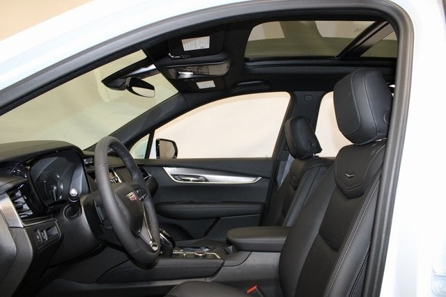 2025 Cadillac XT6 Luxury