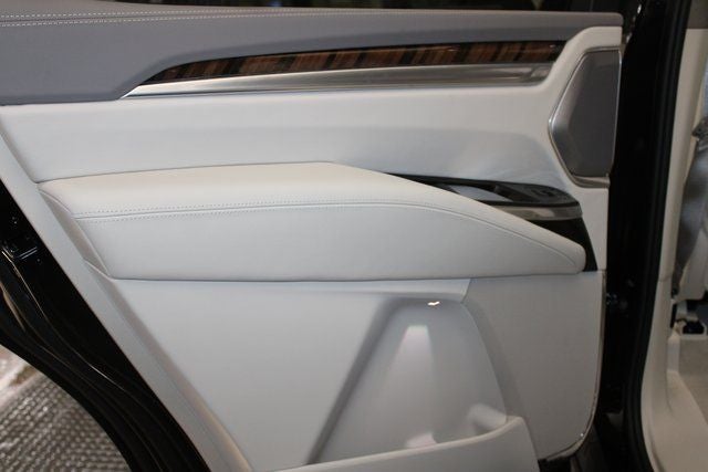 2026 Cadillac Escalade Platinum Luxury