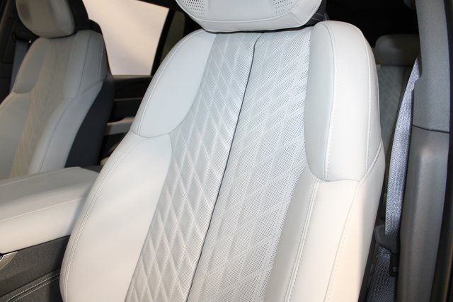 2025 Cadillac ESCALADE IQ Luxury 1