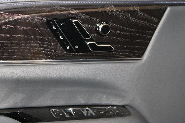 2025 Cadillac ESCALADE IQ Sport 1