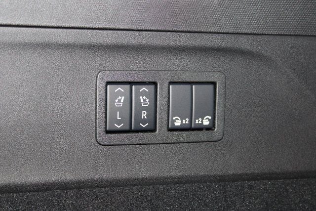 2025 Cadillac ESCALADE IQ Sport 1