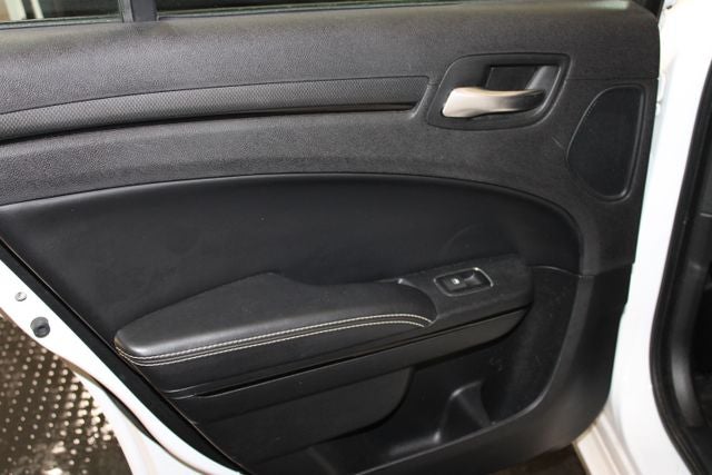 2016 Chrysler 300 S