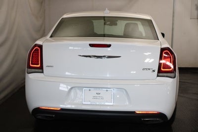 2016 Chrysler 300 S